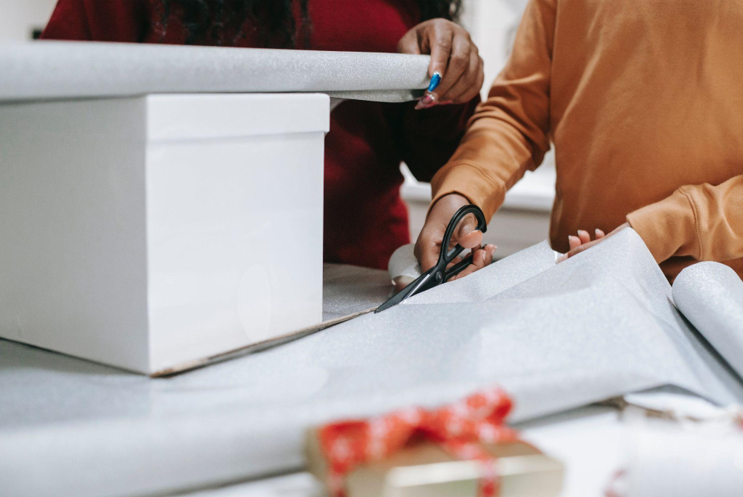 Winter Weddings and the Perfect Tree Skirt for Your 7 Foot Artificial Christmas Tree